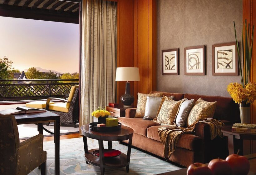 Номер Премиум, Four Seasons Hotel Hangzhou At West Lake