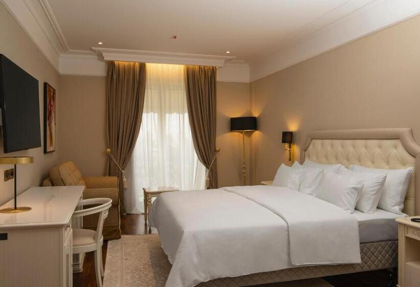 Suite with lake view, Radisson Collection Morina Hotel, Tirana