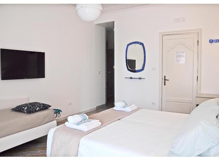 اتاق استاندارد با بالکن, Agorà B&b