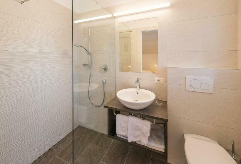 Номер Стандарт, Pension Etschblick B&b