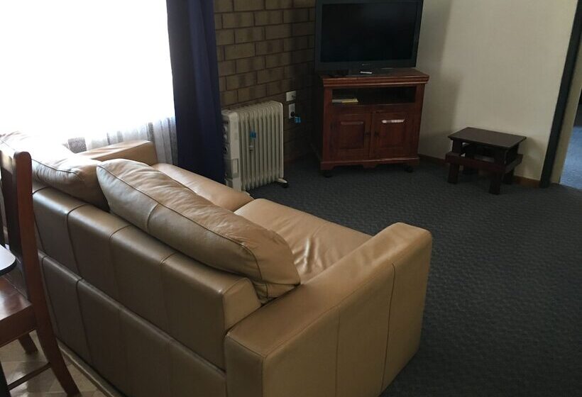 Семейный Номер, Airport Whyalla Motel