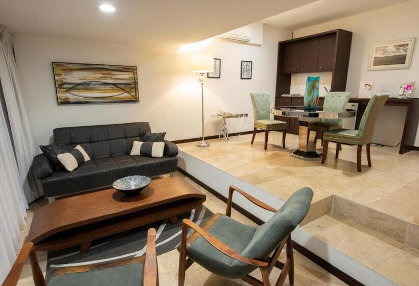 Люкс Повышенной Комфортности, Colombe Hotel Boutique