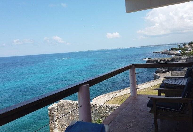 سوییت با چشم‌انداز دریا, Home Sweet Home Resort