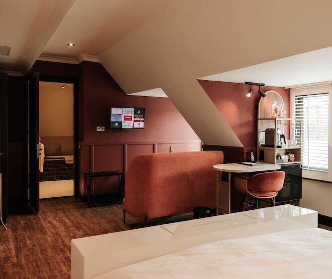 Полулюкс, & Spa Savarin   Rijswijk, The Hague