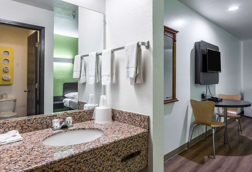 Номер Deluxe, Motel 6moriarty, Nm