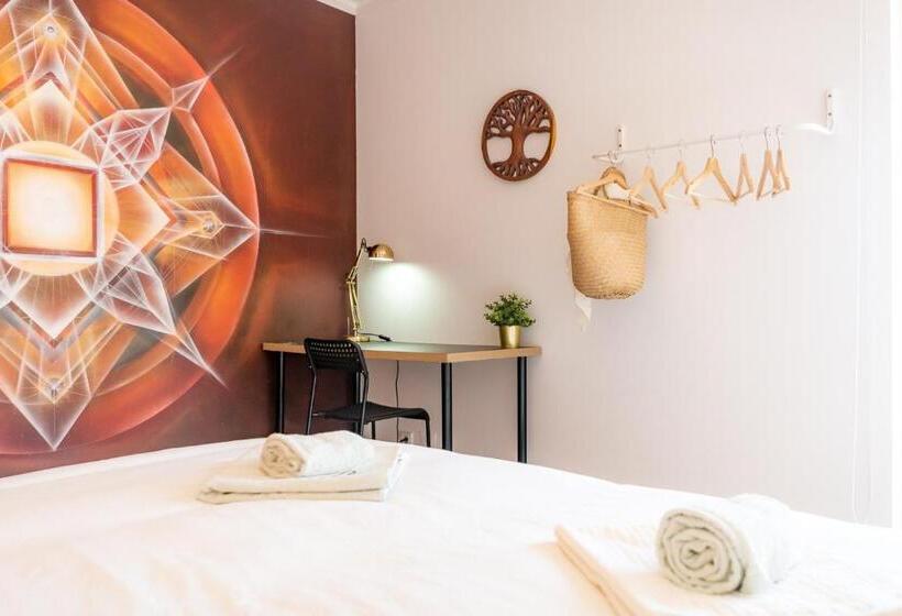 اتاق استاندارد با بالکن و چشم‌انداز دریا, Surf Yoga Ericeira Guest House