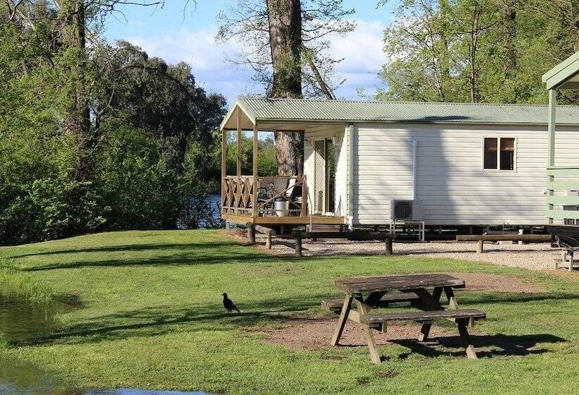 오두막, Riverglade Caravan Park