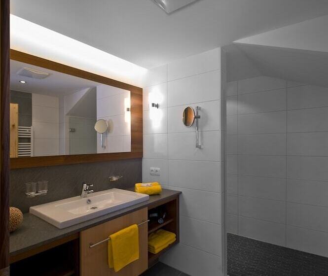Апартаменты 3 Спальни, Haus Sonnenterrasse