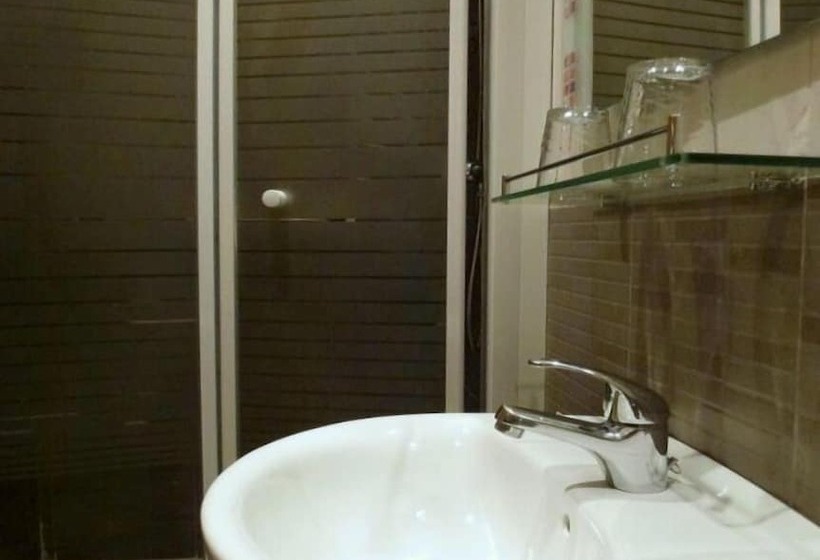 اتاق استاندارد چهار تخته, Hostal Regio
