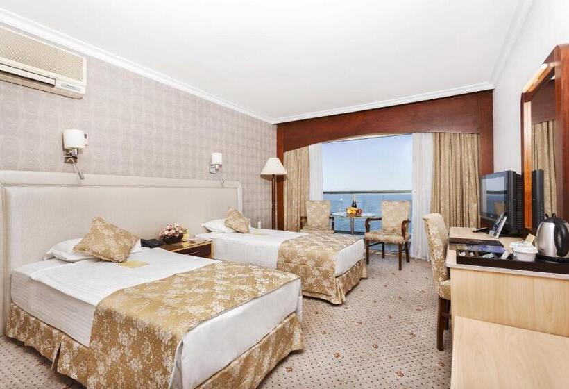 Quarto Estandar Vista Mar, Izmir Palas Otel