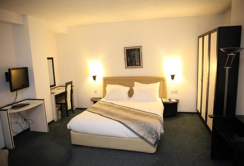 استودیوی استاندارد, King Hotel Guvenlik