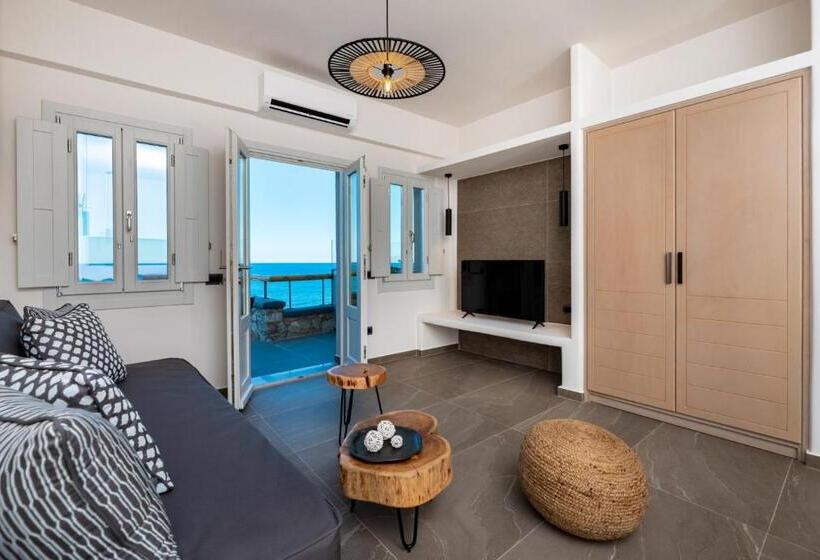 سوییت جونیور با چشم‌انداز دریا, Neoma Luxury Suites