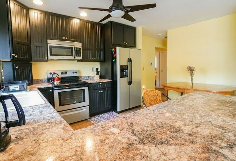 Дом 3 Спальни, Paradise Cove Lakeside Cottages