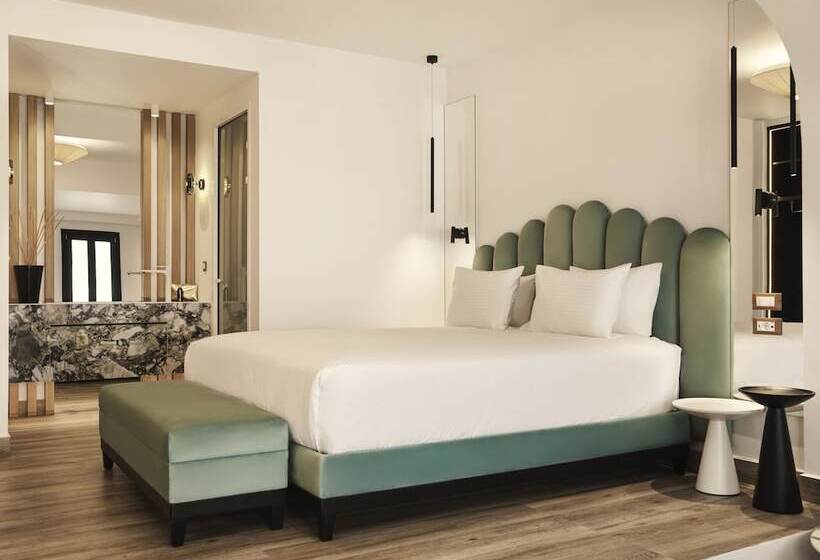 سوییت سوپریور با چشم‌انداز دریا, Cresanto Luxury Suites
