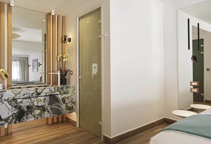 سوییت سوپریور با چشم‌انداز دریا, Cresanto Luxury Suites