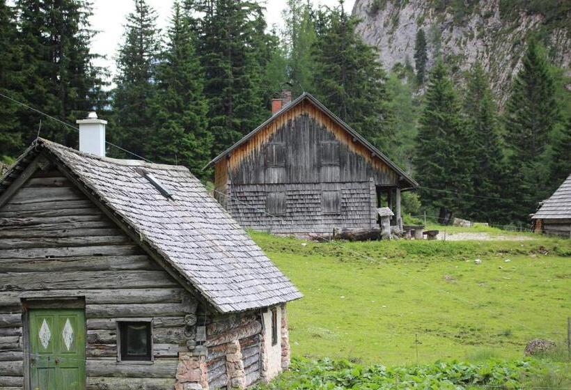 Трехместный Номер Стандарт с Балконом, Pension Inge