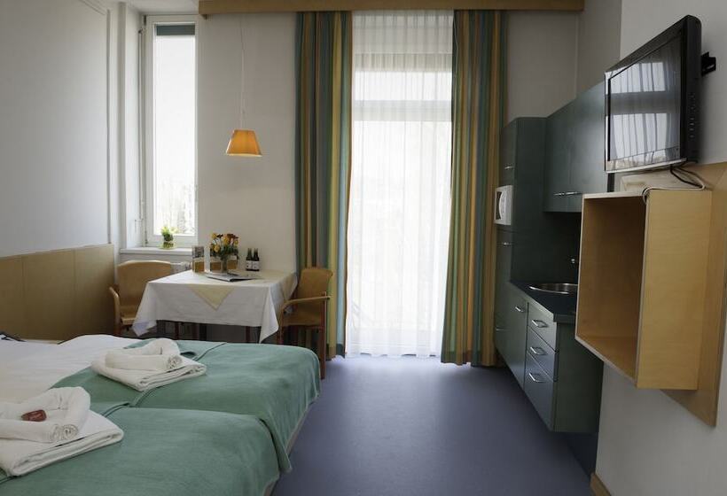 스탠다드 트리플 룸, Haus Mobene   Hotel Garni