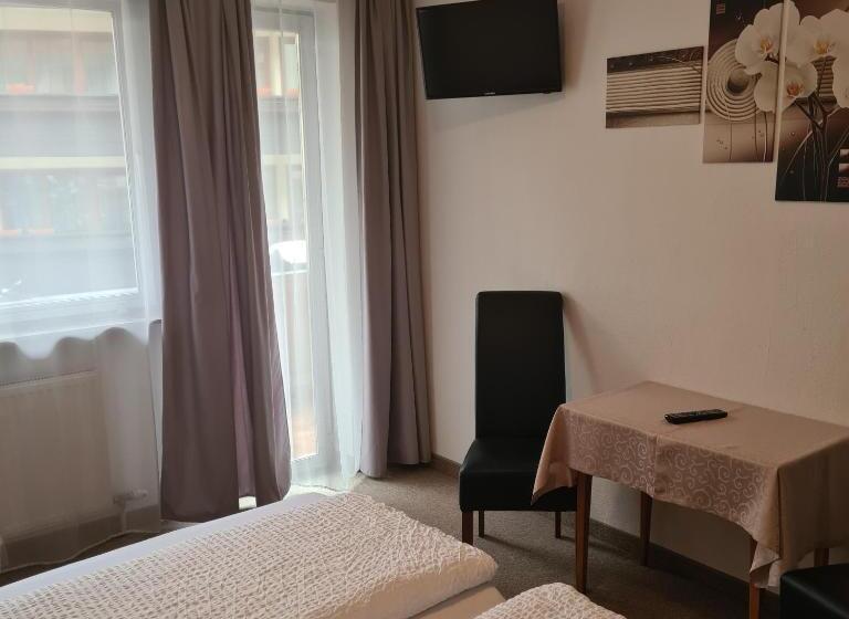 Номер Стандарт, Gasthof Hotel Kirchenwirt