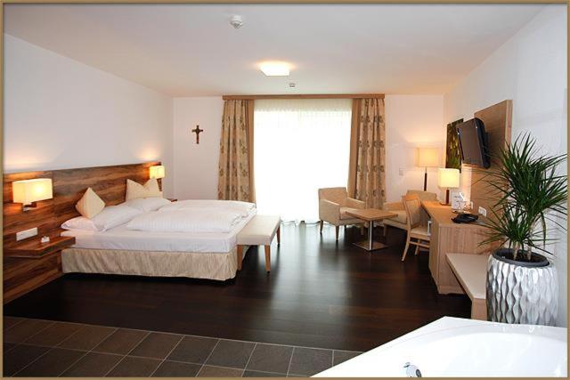 Люкс, Relax  & Wanderhotel Poppengut