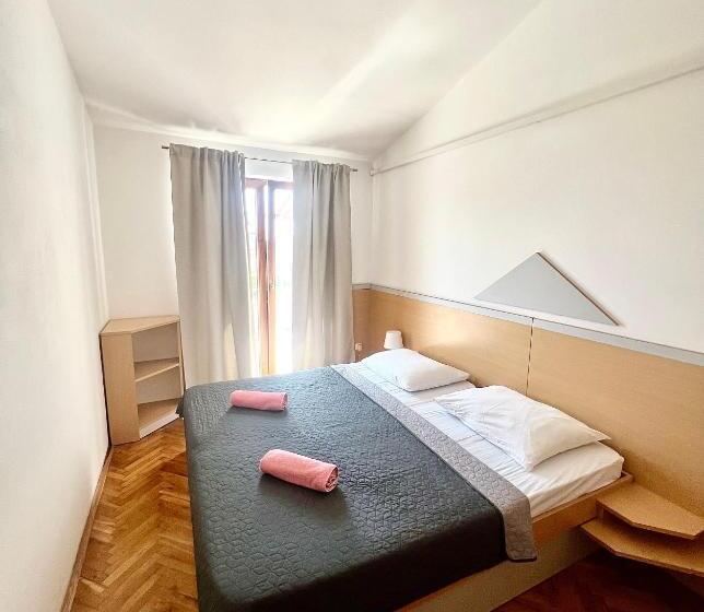 침실 1개 테라스 아파트, Linc Rooms & Apartments