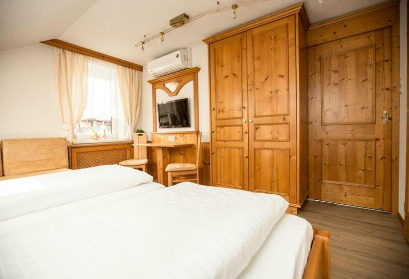 Номер Deluxe, Pension Knoll