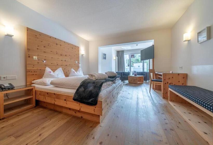 Полулюкс, Alpin Art & Spa Hotel Naudererhof Superior