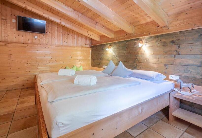Апартаменты 2 Спальни, Der Ortnerhof   Hotel & Reiterhof