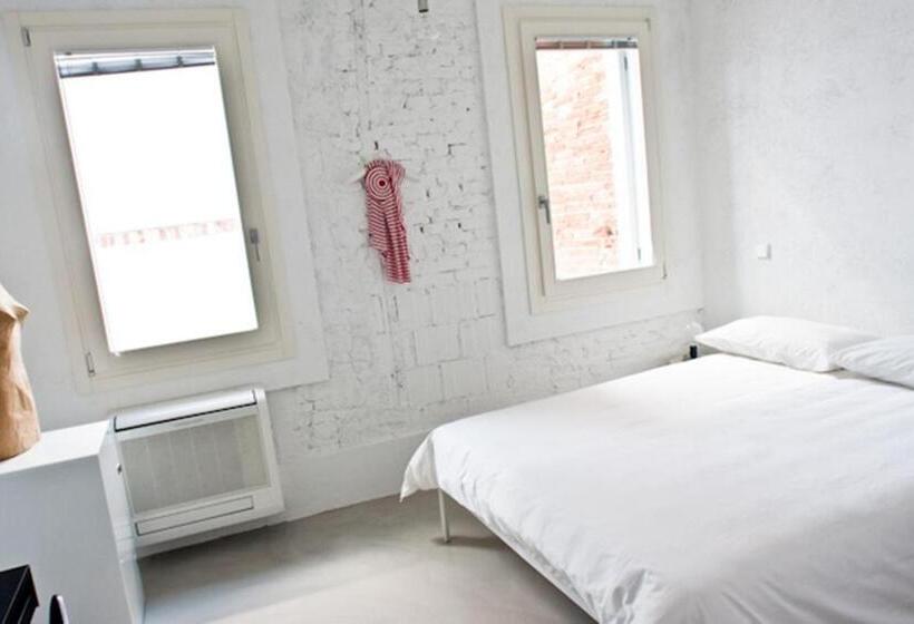 غرفة قياسية, Legrenzi Rooms