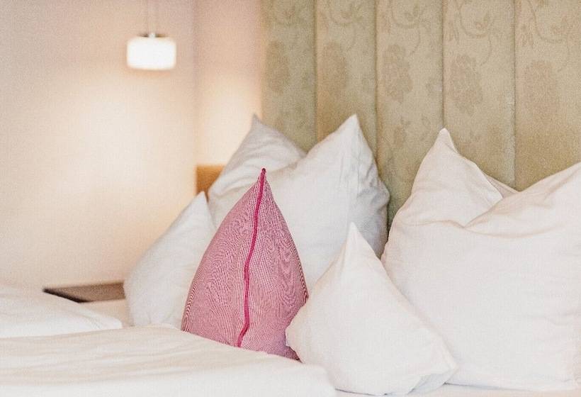 غرفة كلاسيكية مع بلكونة, Der Eisvogel   Wellness  & Genuss