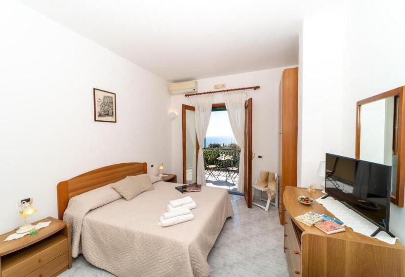 Номер Стандарт Вид на Море, Le Nereidi B&b