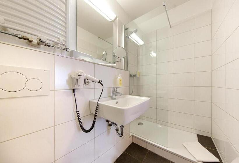 Номер Стандарт, Montana Hotel Mönchengladbach