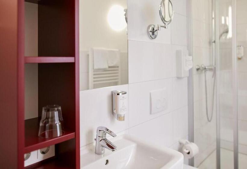 Номер Стандарт, Townhouse Dusseldorf