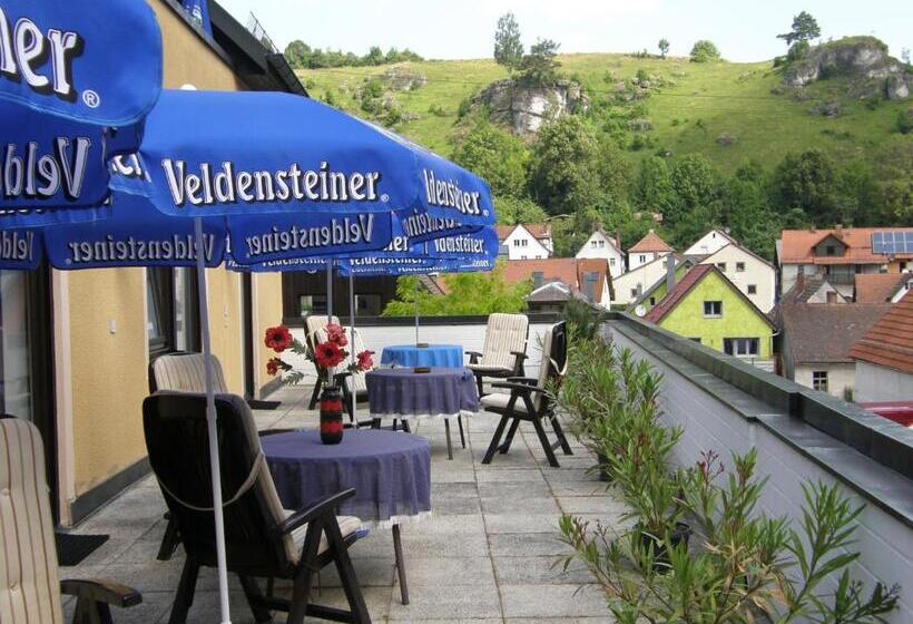 חדר סטנדרט יחיד עם מרפסת, Pottensteiner Stuben Pension Gasthof