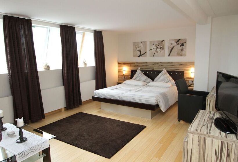 Полулюкс, Designhotel Im Südfeld