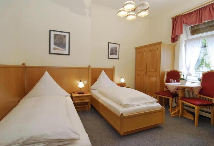 Номер Стандарт, Wirtshaus Zum Pferdemarkt