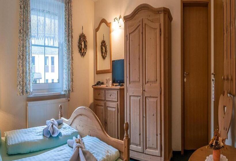 Номер Стандарт, Land Gut Hotel Cafe Meier