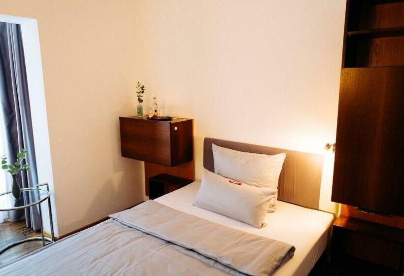 Номер Стандарт Индивидуальный, Lint Hotel Köln