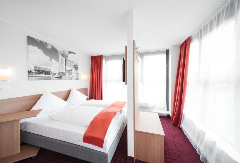 Номер Стандарт Трехместный, Mcdreams Hotel Leipzig