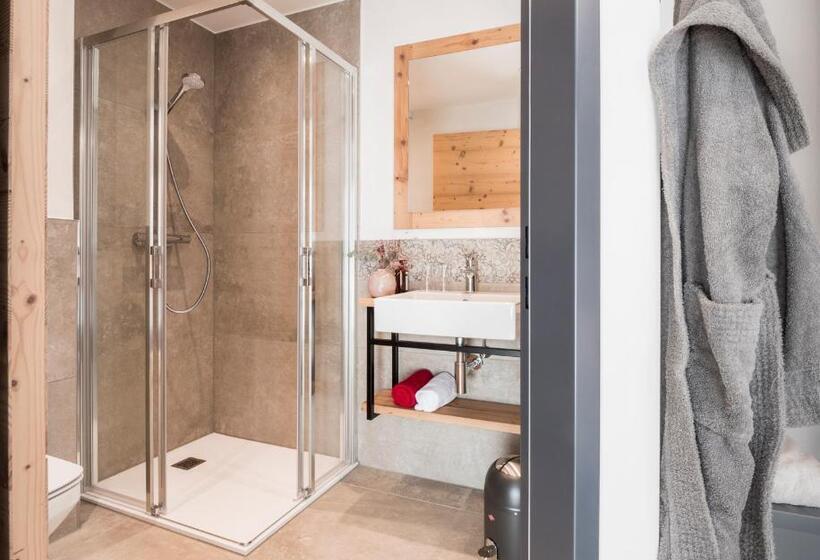 Номер Deluxe с Балконом, Landhotel Gasthaus Zum Pflug