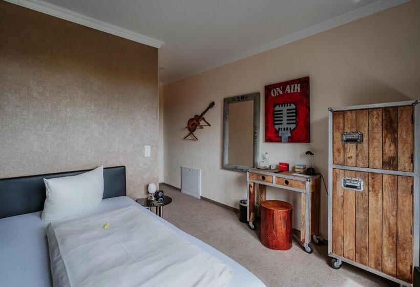 Номер Стандарт Индивидуальный, Robrooks Hotel Garni