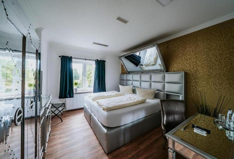 Номер Стандарт, Robrooks Hotel Garni