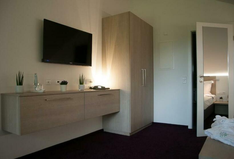 Номер Комфорт, Boutique Hotel Im Weingarten