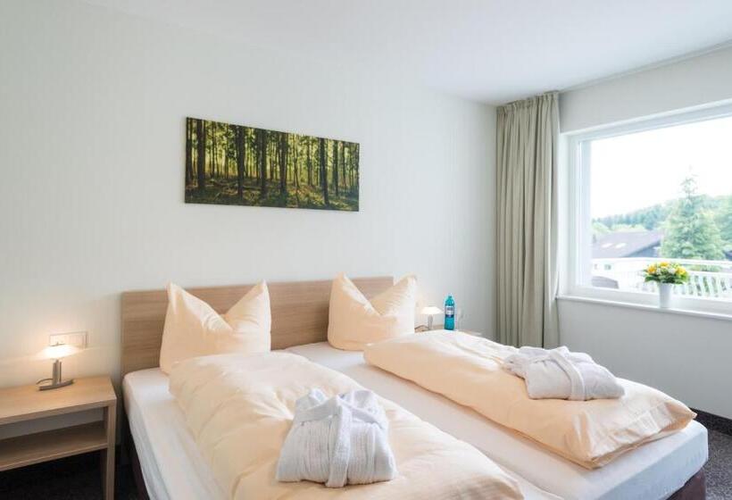 Номер Стандарт с Балконом, Landhotel Kristall