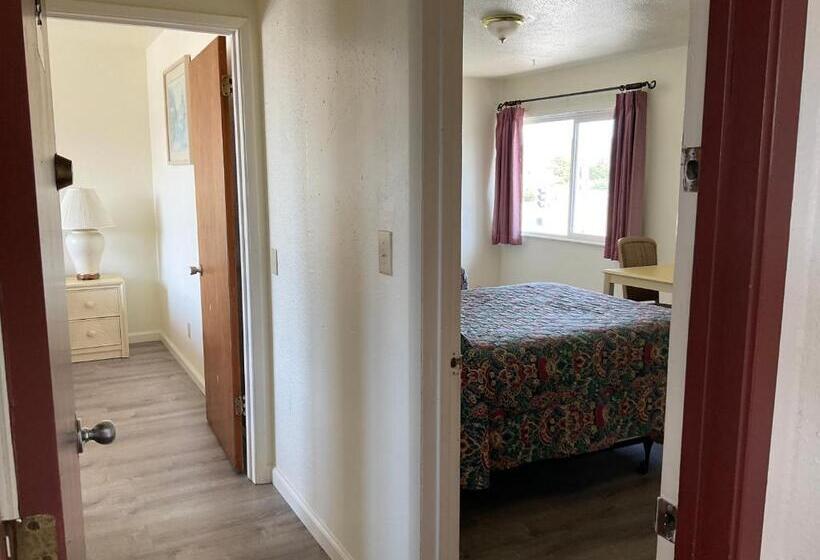 Family Suite, Front Street Inn