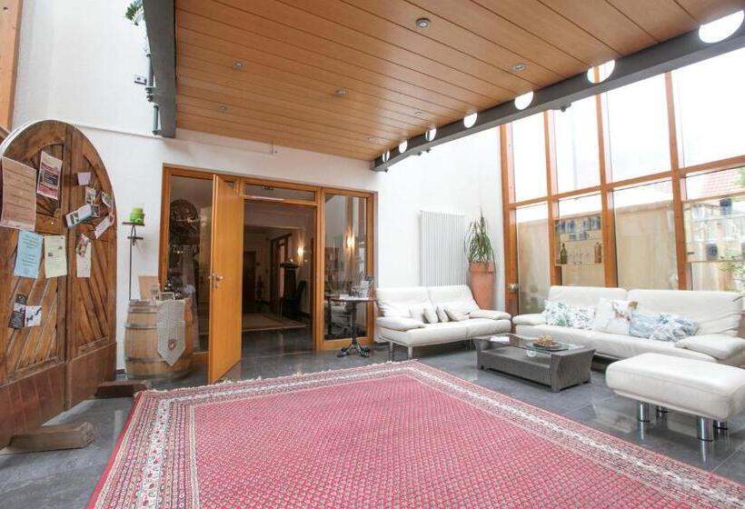 Четырехместный Номер Классик, Neumaiers Hirsch Gasthof Und Land