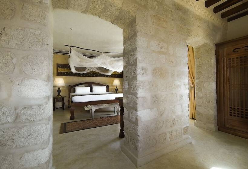 اتاق لوکس با چشم‌انداز دریا, The Charming Lonno Lodge Watamu