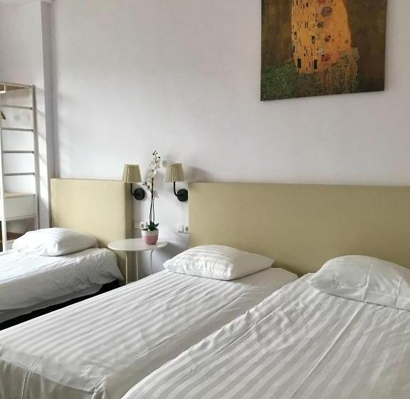 Четырехместный Номер Стандарт, New City Hotel Scheveningen