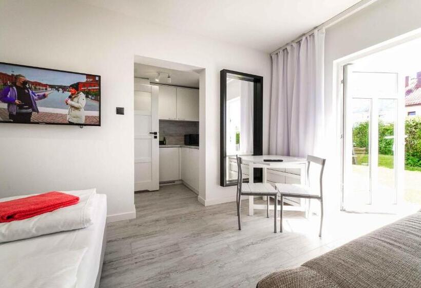 Четырехместный Номер Стандарт Вид на Сад, Wczasowa 8 Apartments