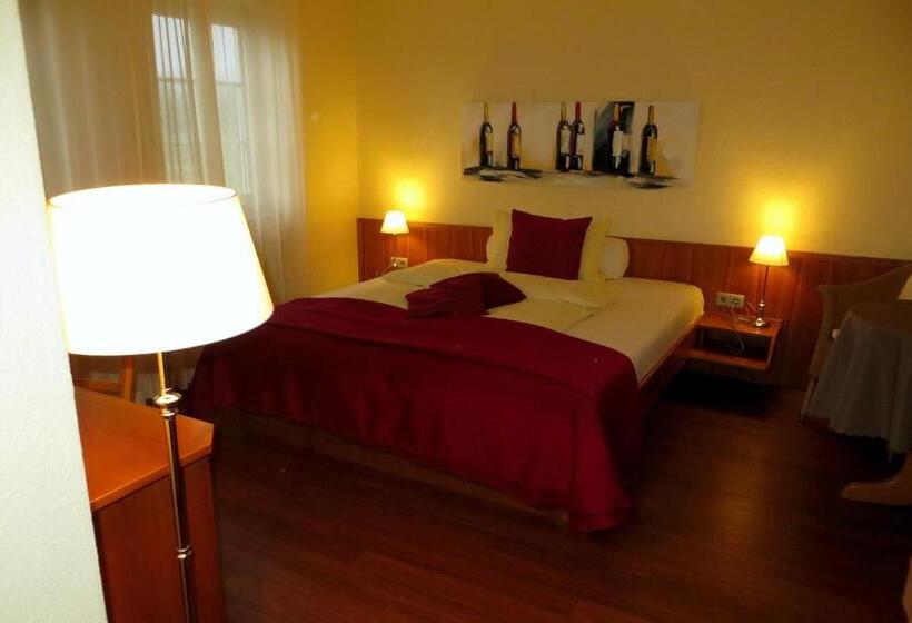 Номер Стандарт, Burghotel Münzenberg