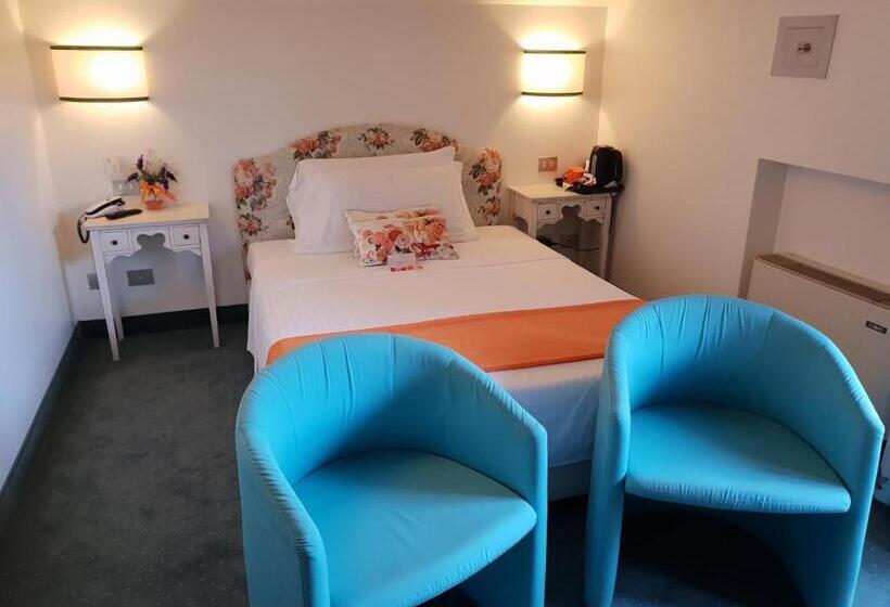 스탠다드 룸 더블 침대, Albergo Al Moretto